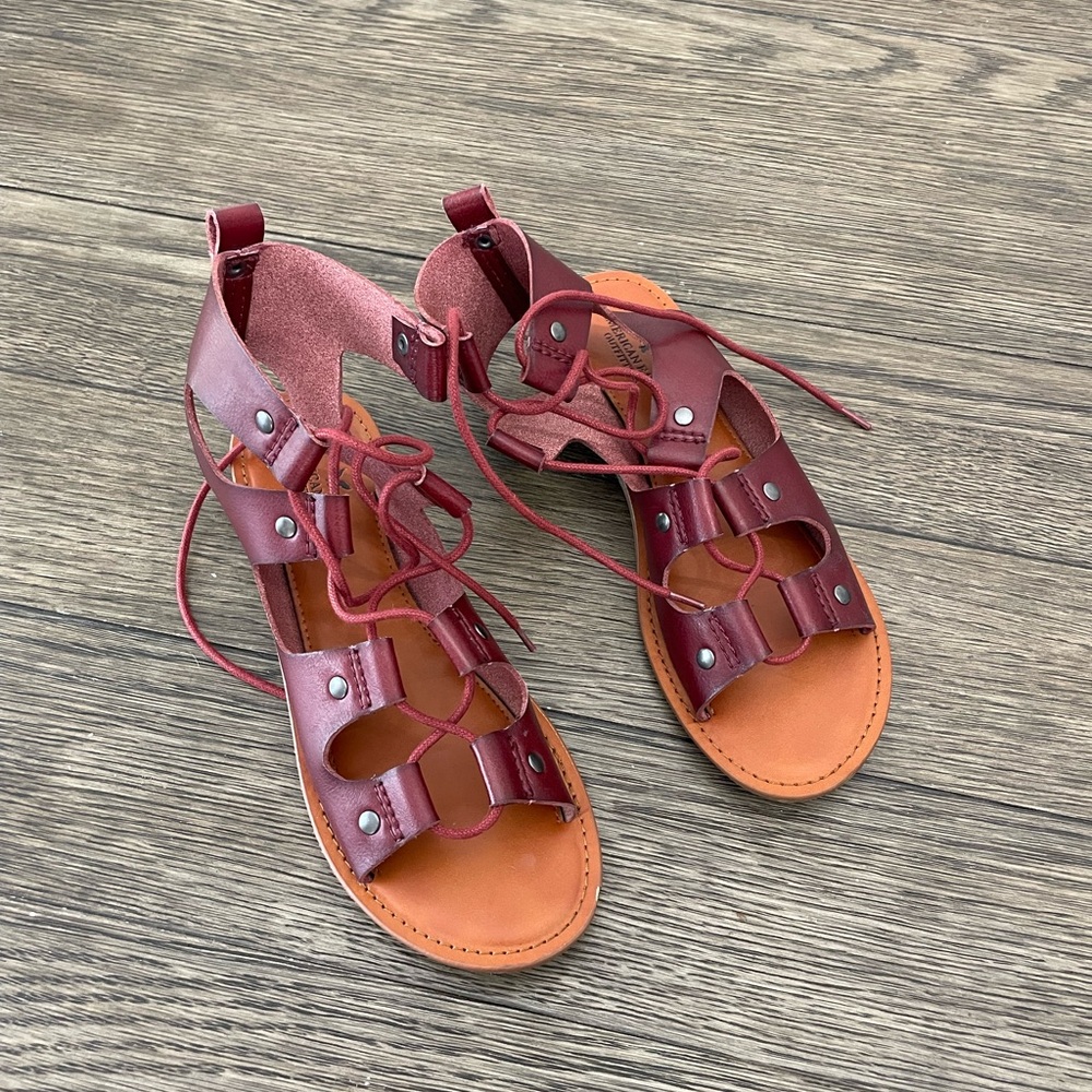 American Eagle Sandals